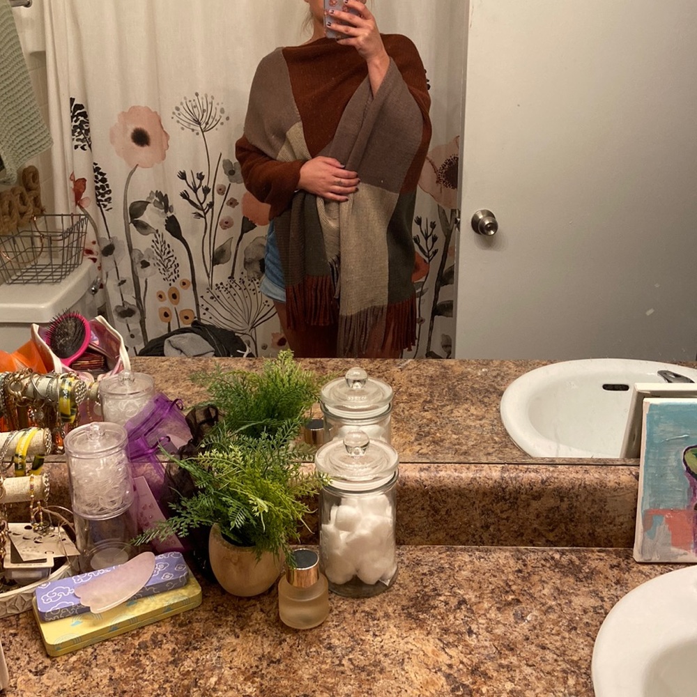 Scarf sweater